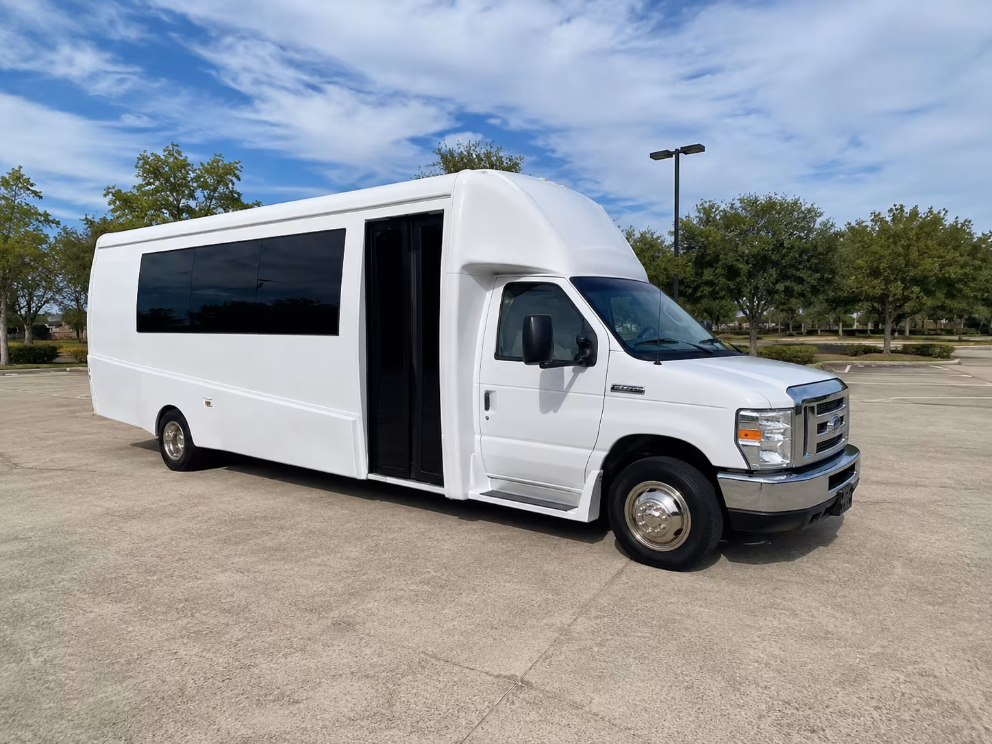 Wilmington Birthday, Sweet 16, & Quinceañera Transportation party bus interior